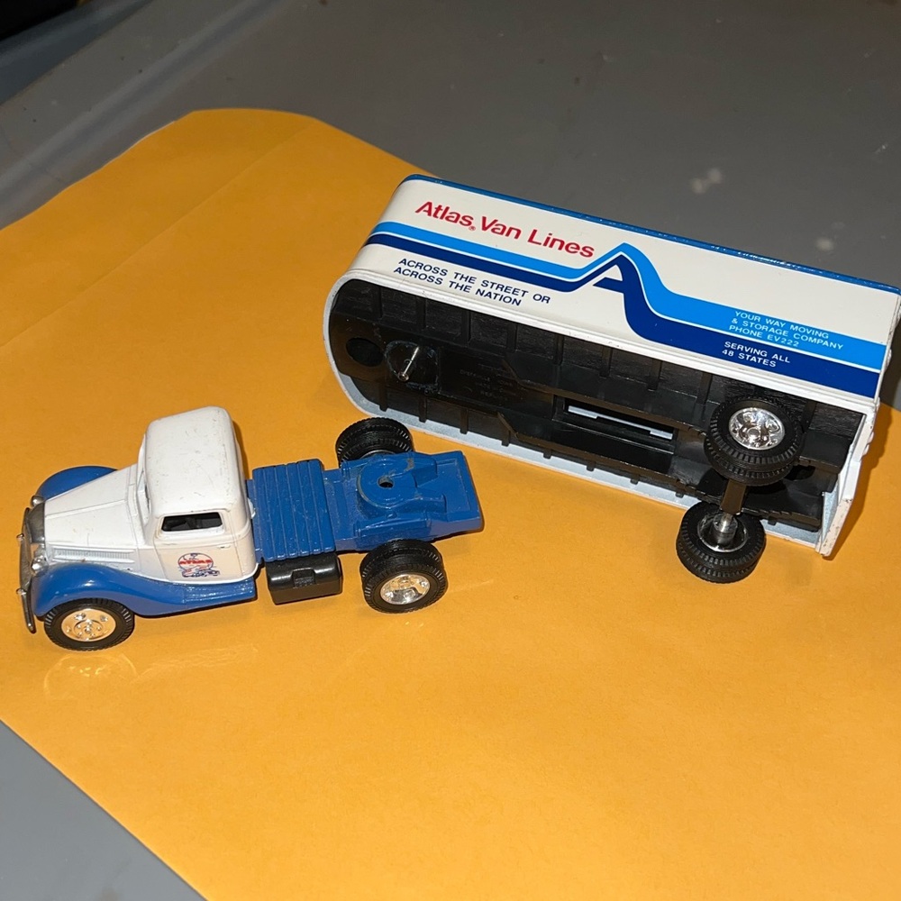 Limited Edition 1937 Ford Tractor Trailer Bank Atlas Van Lines Coin Bank - Picture 3 of 14